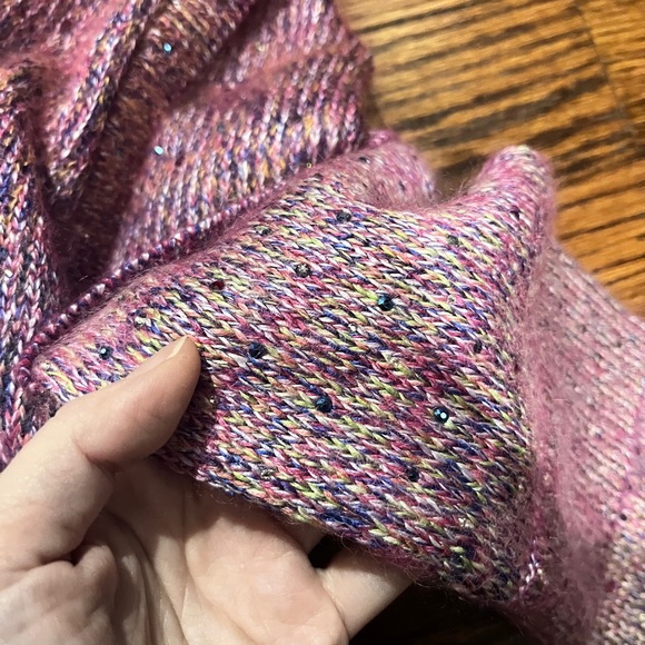 Chanel sweater - Picture 4 of 8